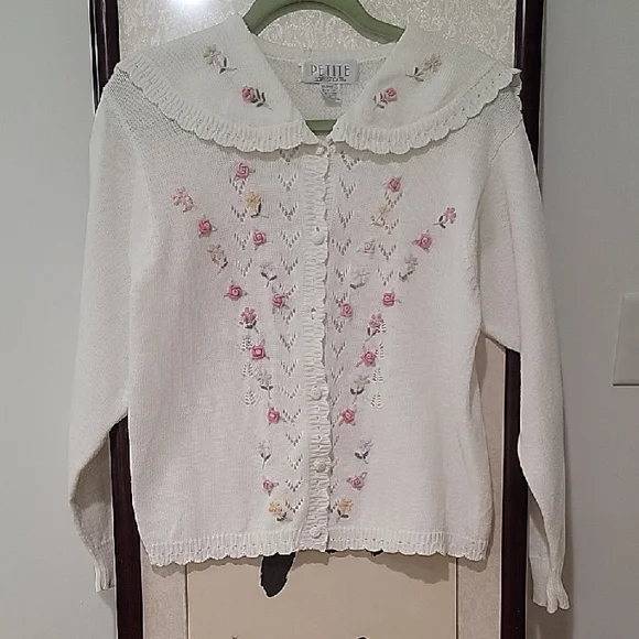 Petite Sophisticate Cream Floral Cardigan - Picture 1 of 6